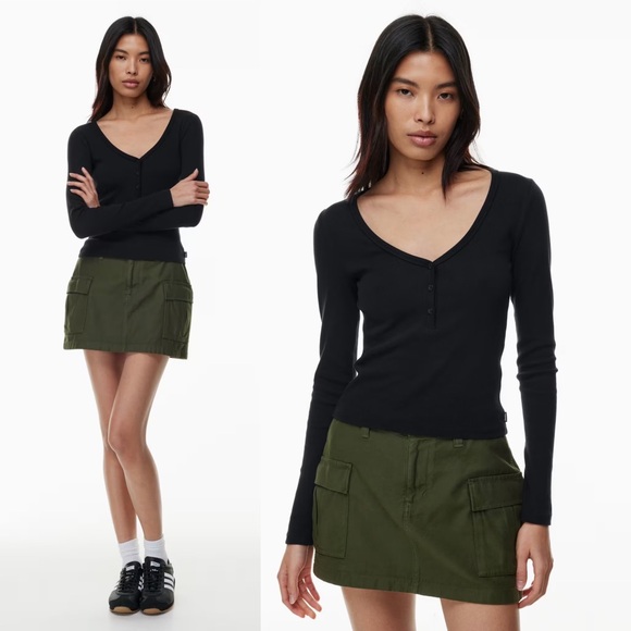 ARITZIA Tna HomeStretch Henley Black XS Waffle Knit Long Sleeve Crop Thermal Top - Picture 2 of 14